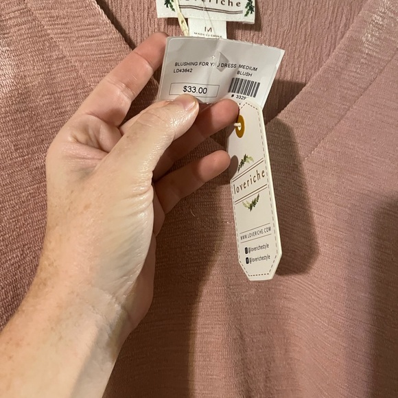 Pretty pink tunic. So cute with leggings. Never been worn. pm for more info❤️ - Picture 4 of 5